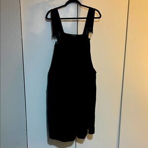 BloomChic Solid Pocket Drawstring Overall Romper